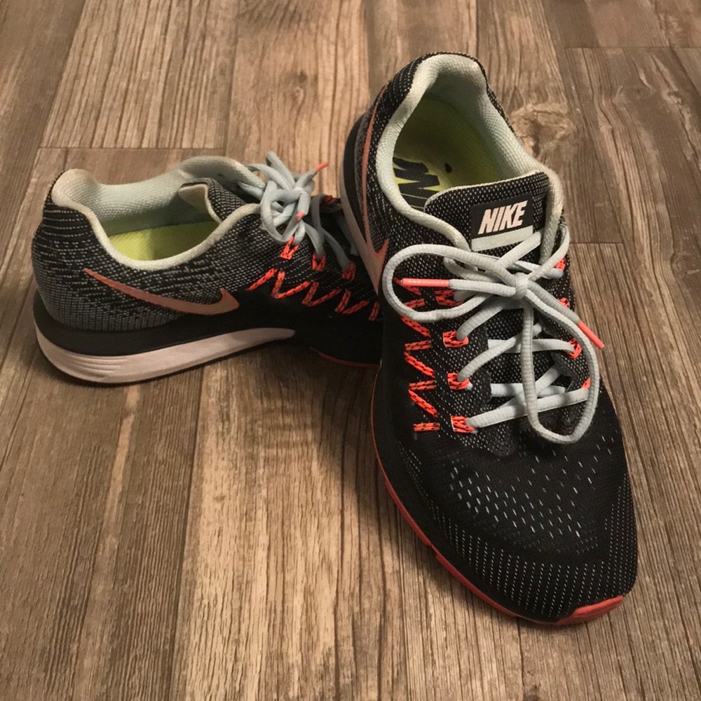 Nike Air Zoom Vomero 10 Running Shoes